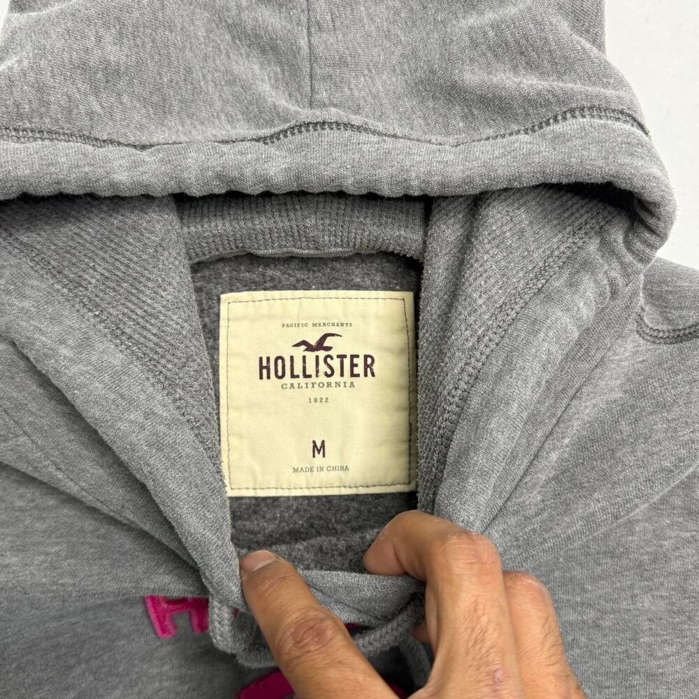 Hollister Y2K Vintage Hoodie Pink Embroidered Lettering Size M - Picture 3 of 8
